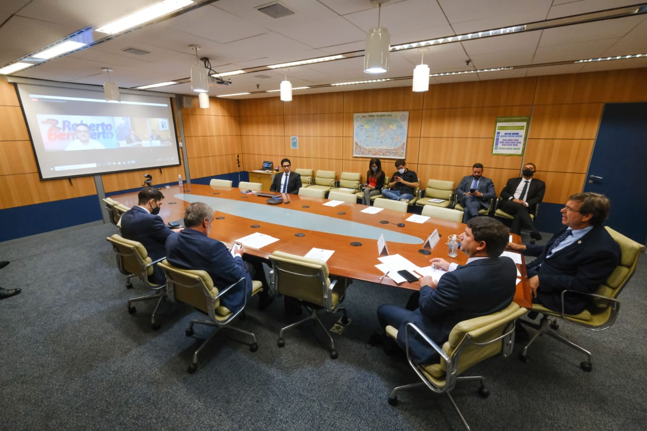 Presidente da Embratur e Ministro do Turismo participam de live do senador Roberto Rocha sobre o setor do Turismo