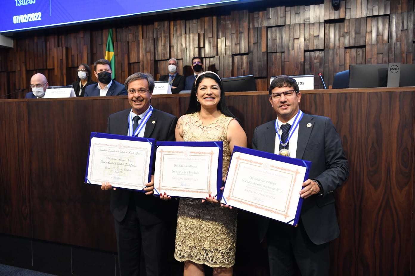 Presidente da Embratur e ministro do Turismo recebem a Medalha Tiradentes no Rio de Janeiro