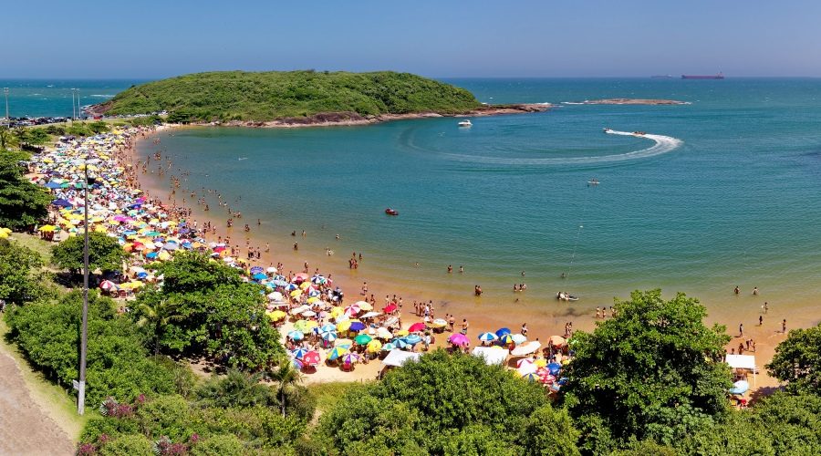 Verão promete aquecer o turismo brasileiro em busca da retomada total em 2023