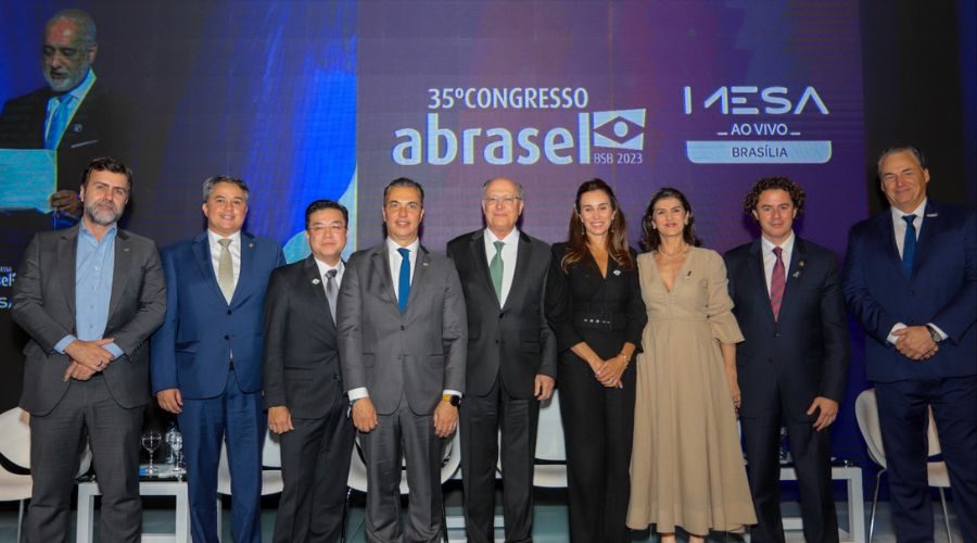 Embratur participa da abertura do 35º Congresso da Abrasel