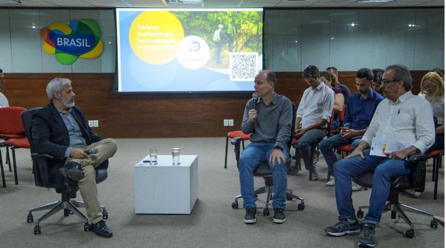 Equipe da Embratur participa de workshop sobre Turismo Sustentável e Normalização Internacional