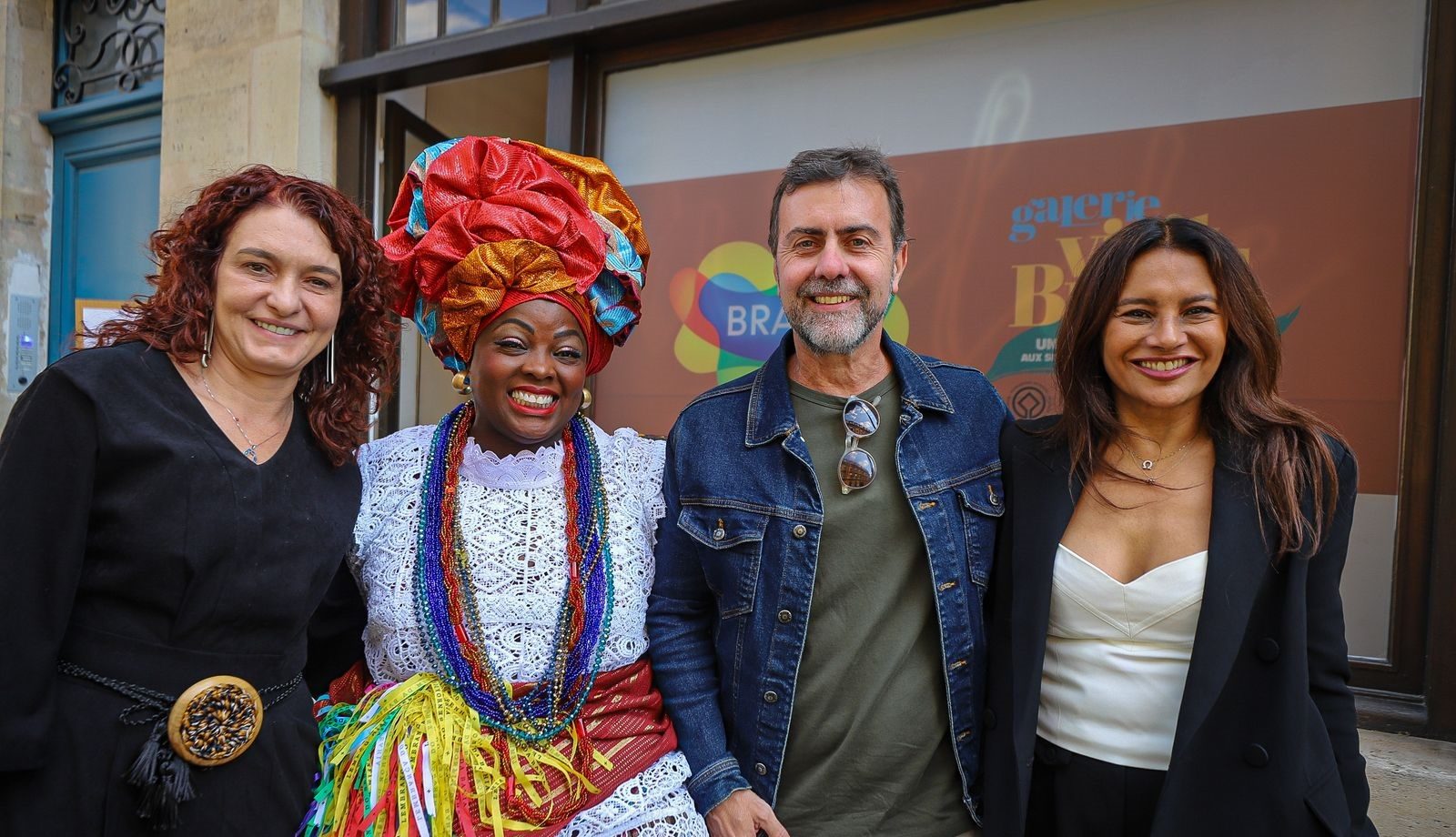 Galeria Visit Brasil: Debate sobre audiovisual na promoção internacional do Brasil brilha com a presença de Dira Paes